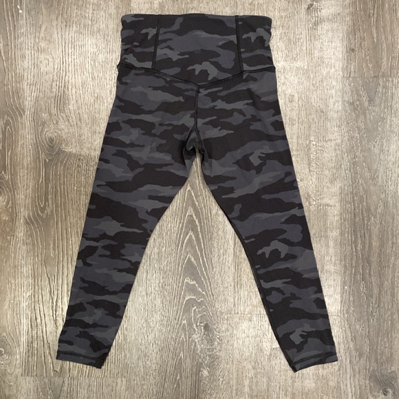 Athleta Elation 7/8 tight black and grey camo size SP - Picture 6 of 7